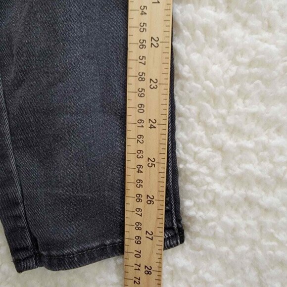 Levi's 710 Jeans Super Skinny Womens 28 Black Denim 28X28 Mid Rise Tappered Legs - Picture 10 of 11